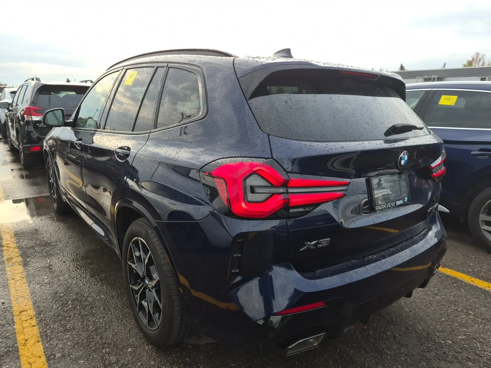 Driver Rear 3/4 Photo
