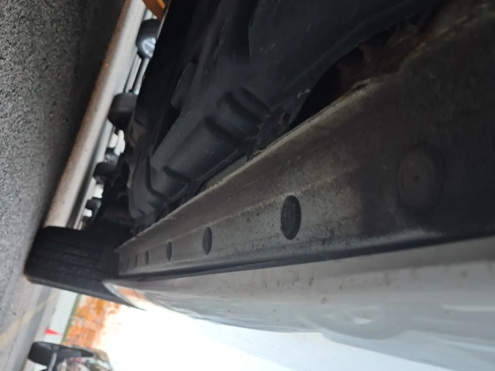 Undercarriage - Driver Photo