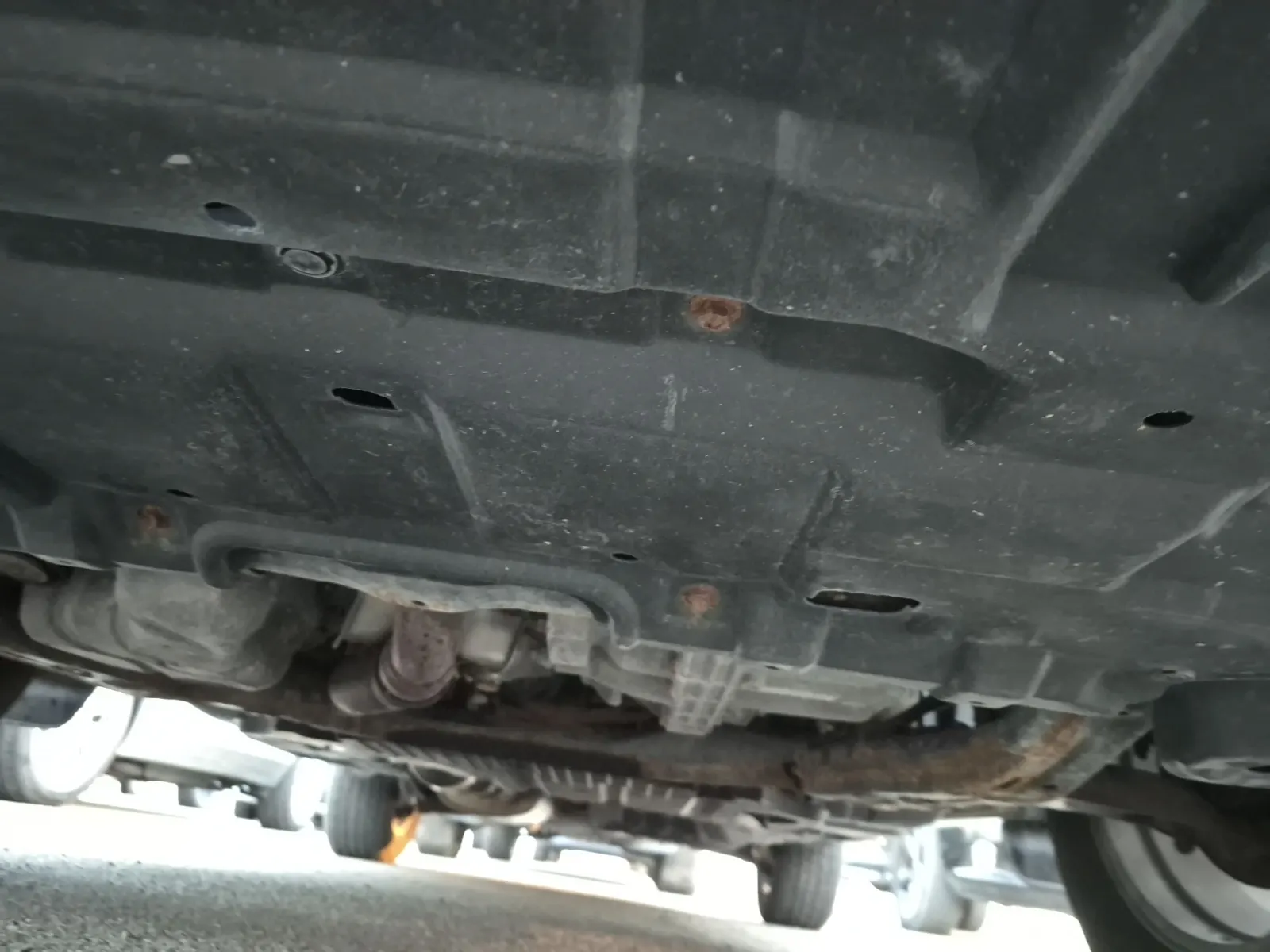 Undercarriage - Front Photo