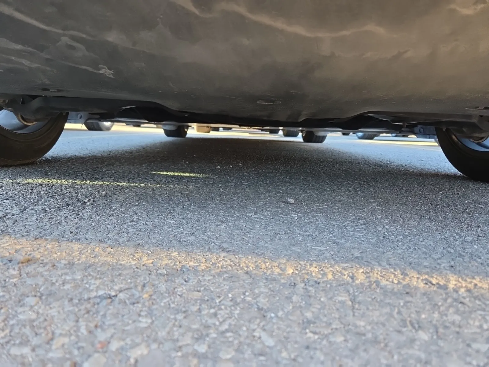 Undercarriage - Rear Photo