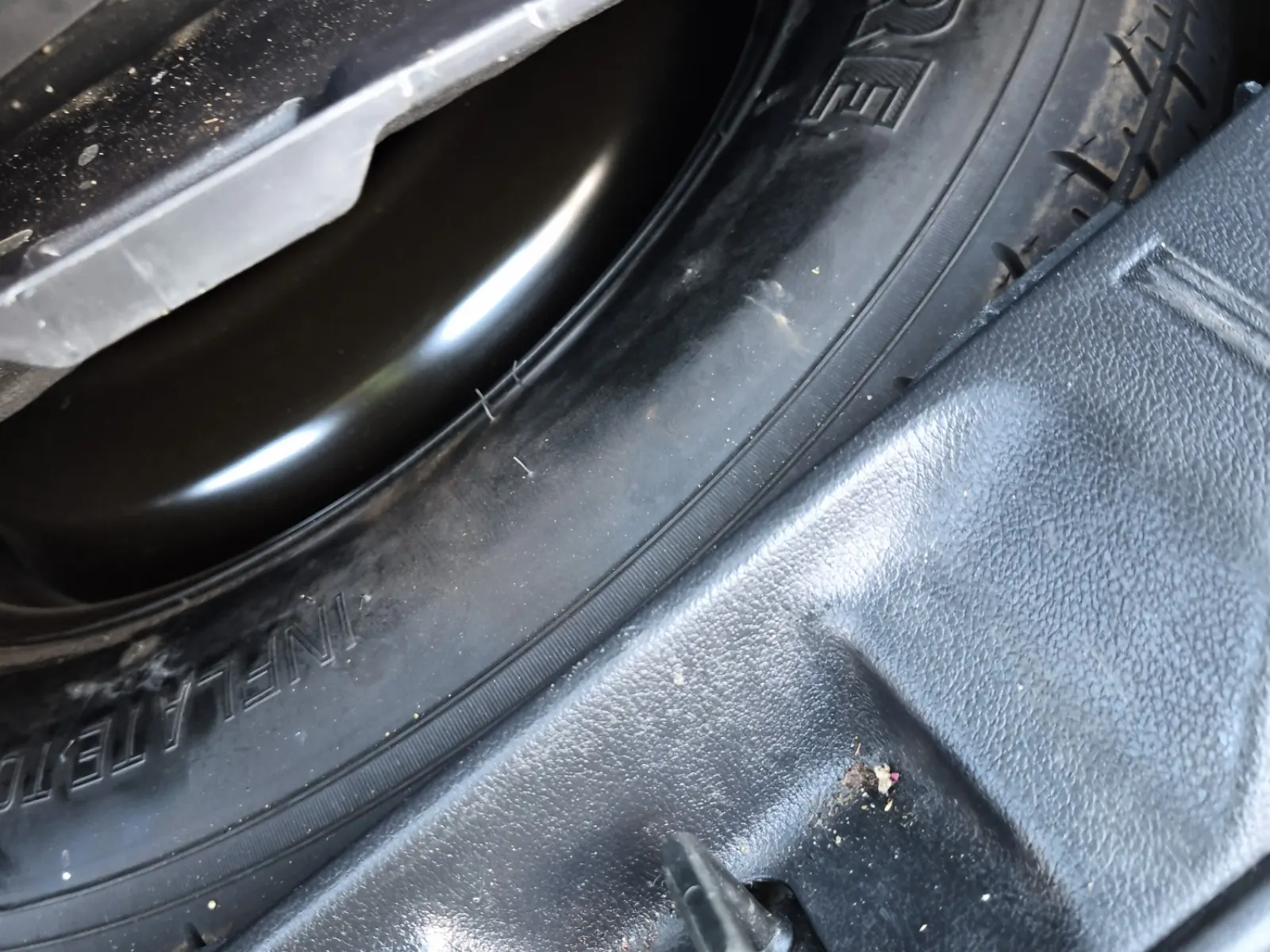 Spare Tire & Wheel Photo