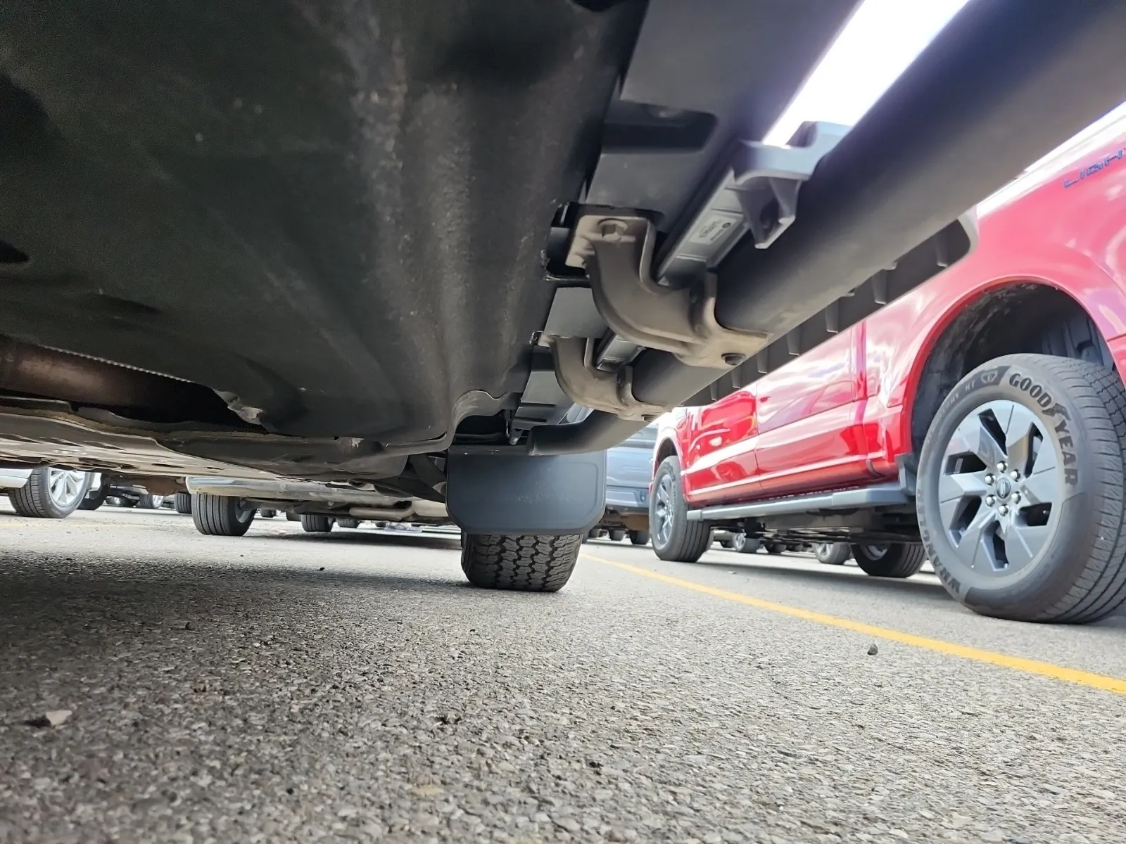 Undercarriage - Passenger Photo