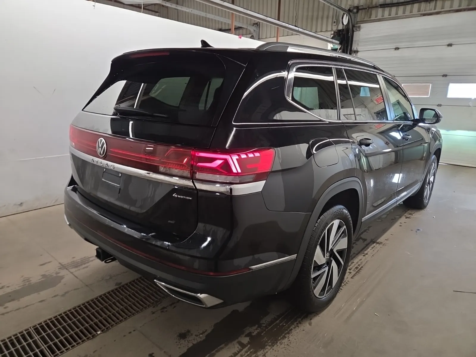 Passenger Rear 3/4 Photo