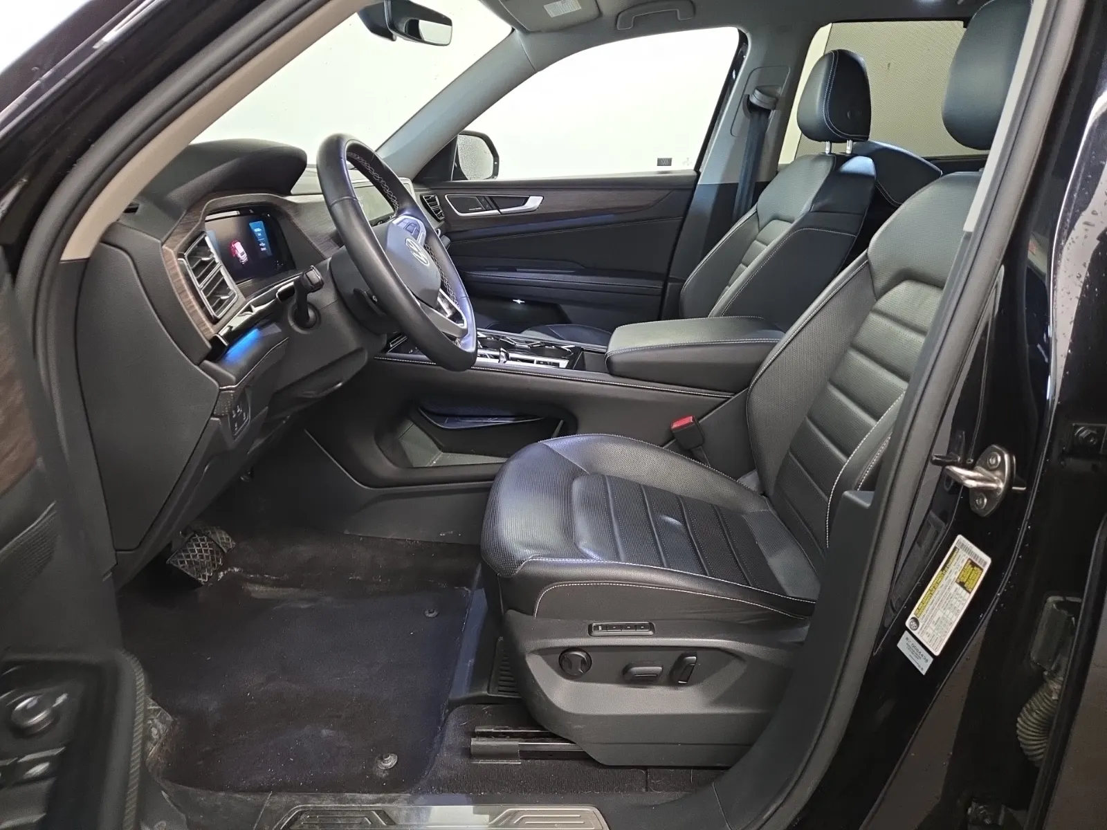 Front Interior Photo