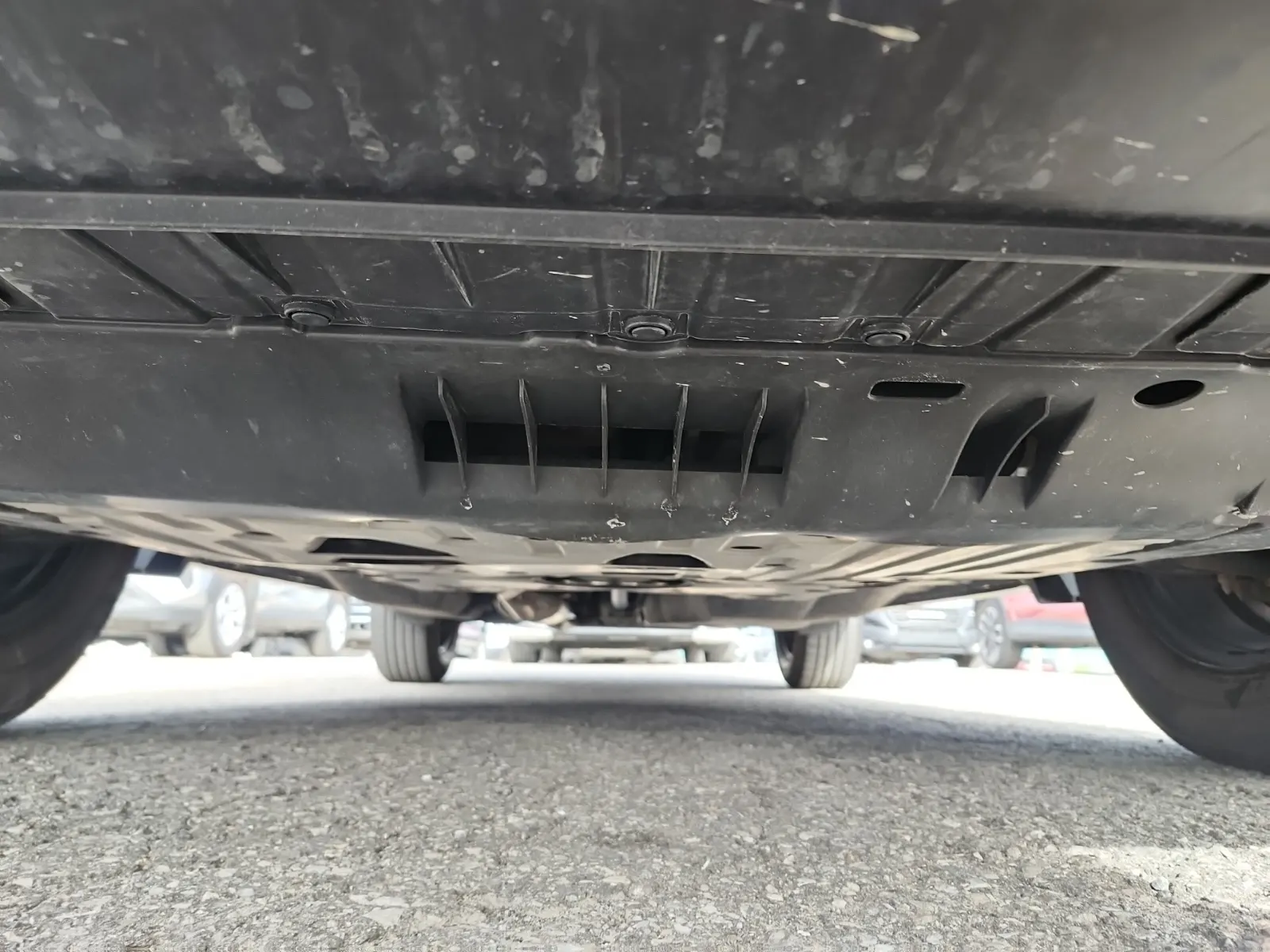 Undercarriage - Front Photo
