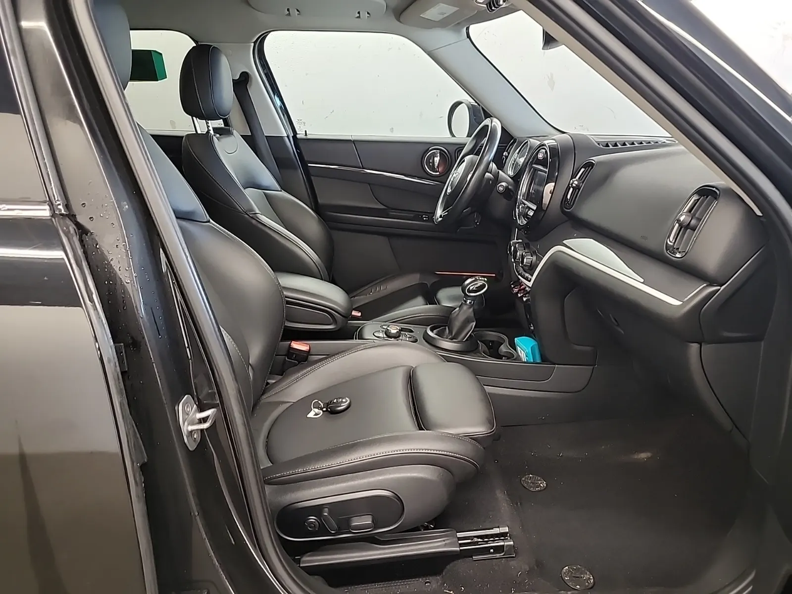 Right Side Interior Photo