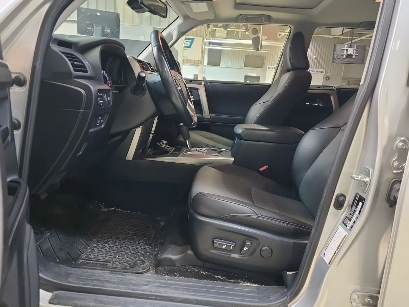 Front Interior Photo