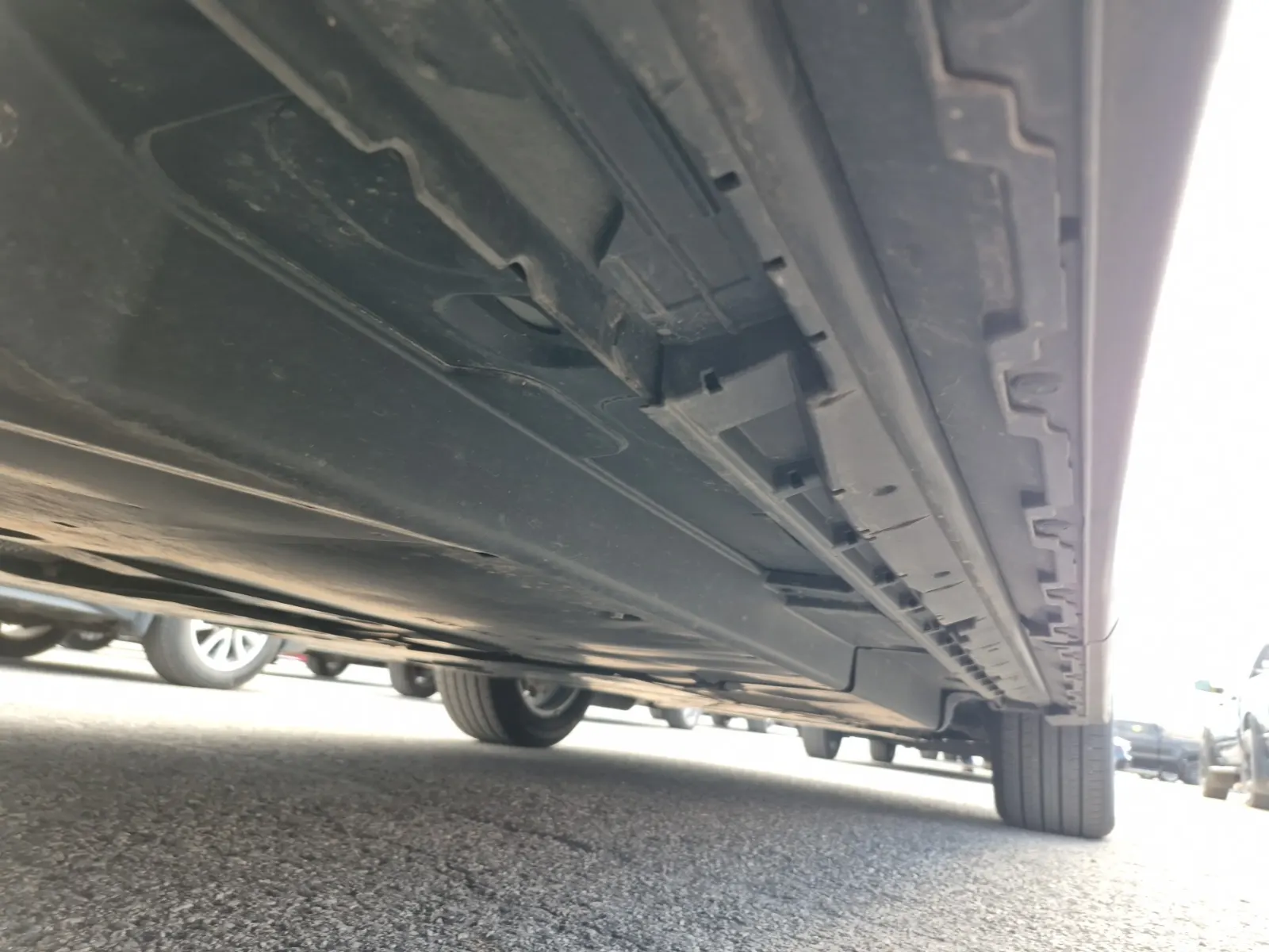 Undercarriage - Passenger Photo