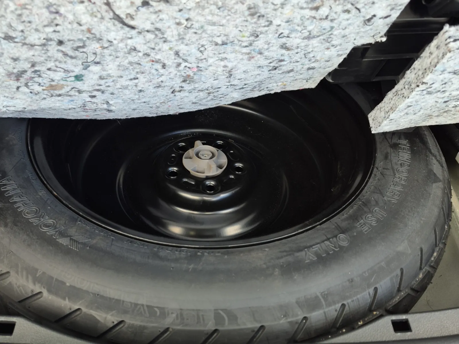 Spare Tire & Wheel Photo