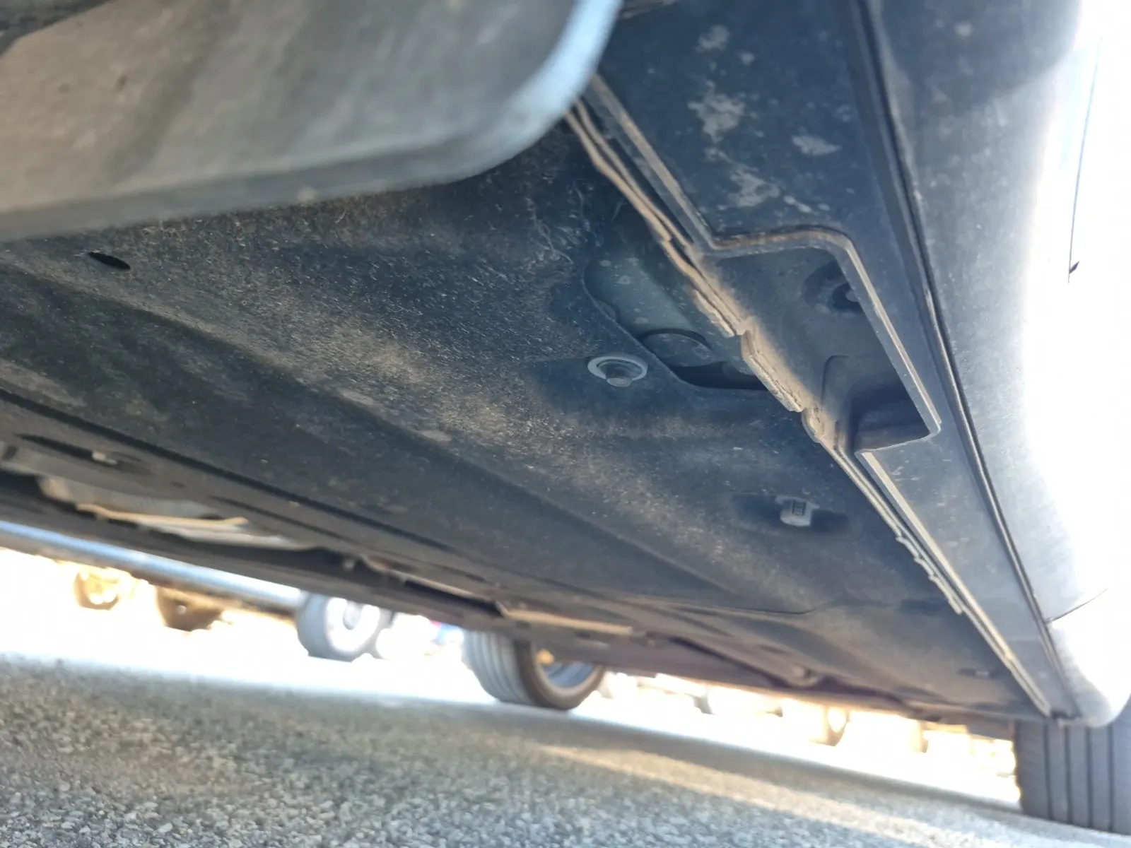 Undercarriage - Passenger Photo