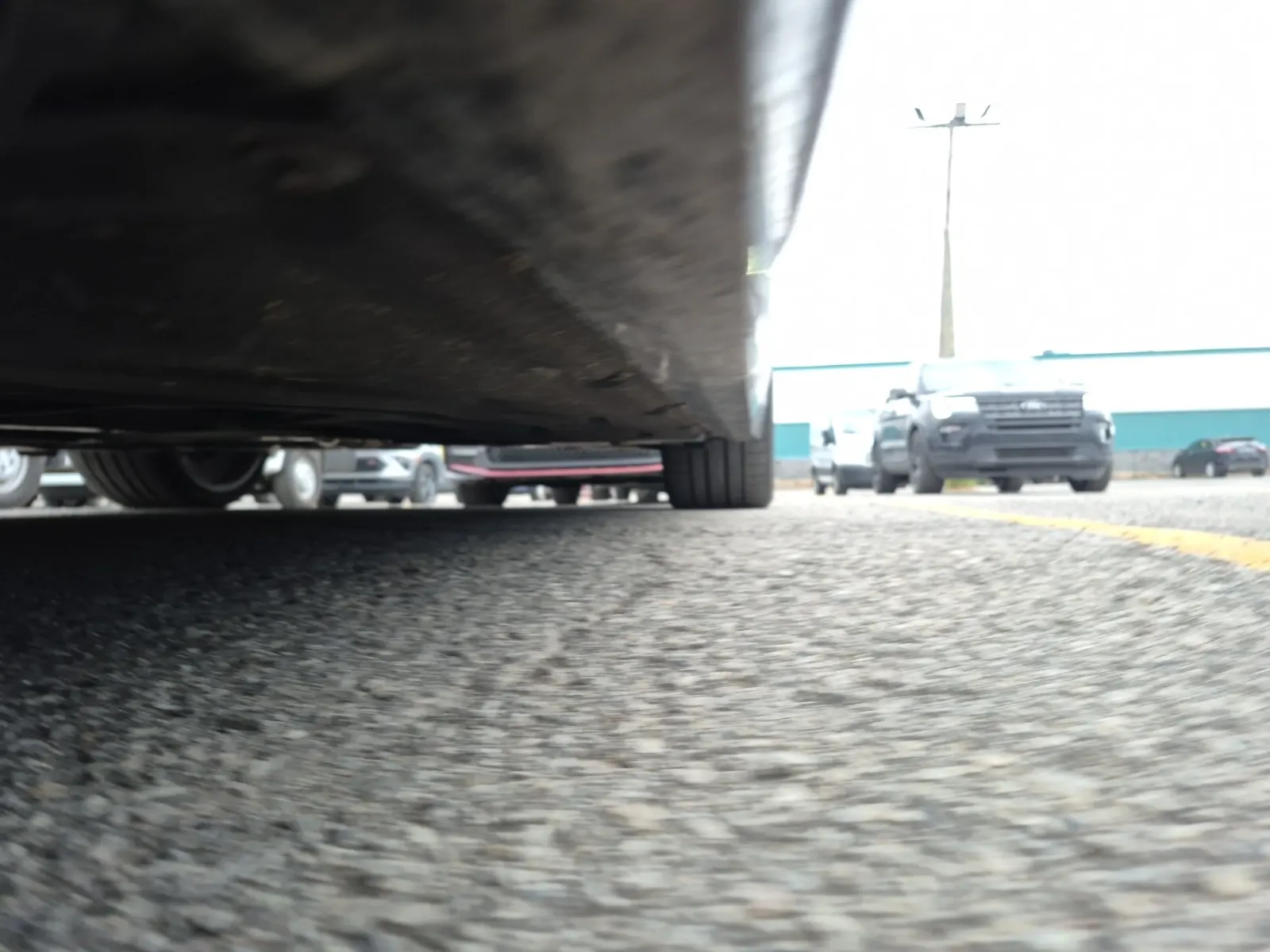 Undercarriage - Driver Photo