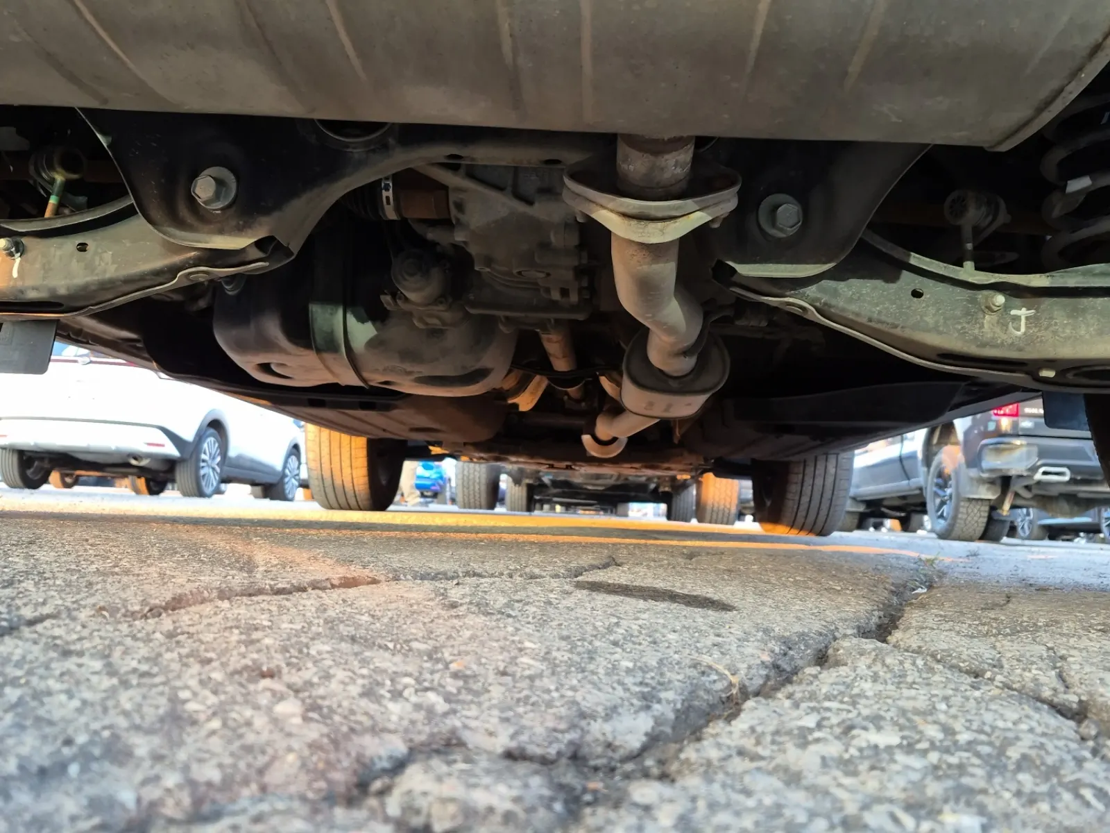 Undercarriage - Rear Photo