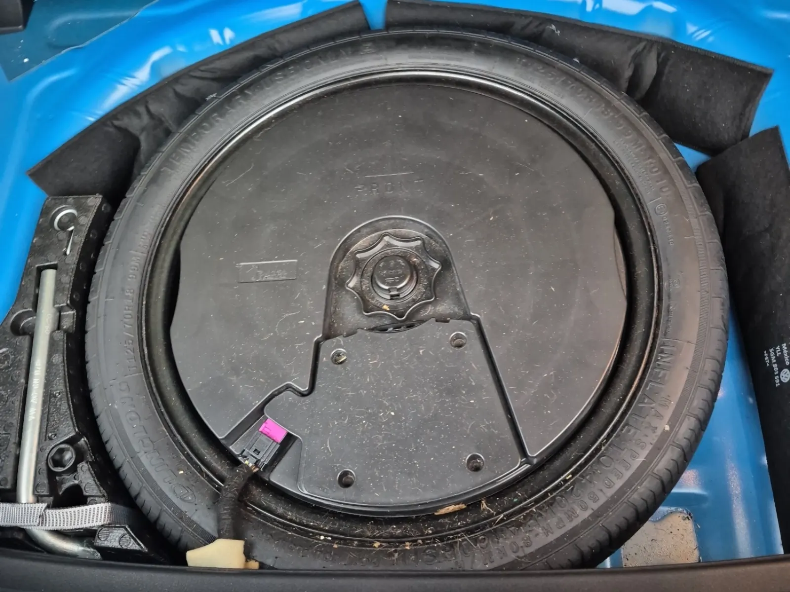 Spare Tire & Wheel Photo