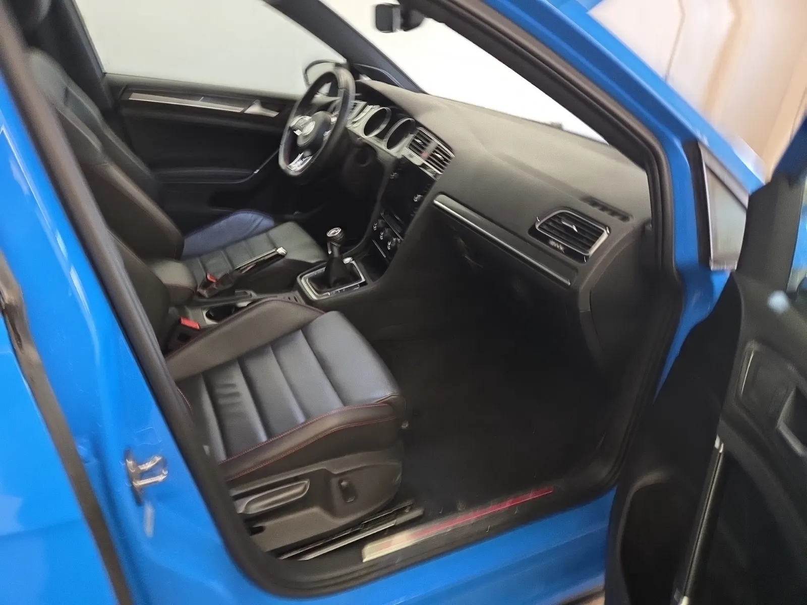Right Side Interior Photo
