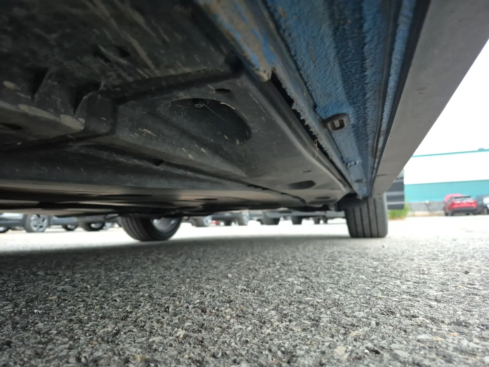 Undercarriage - Driver Photo