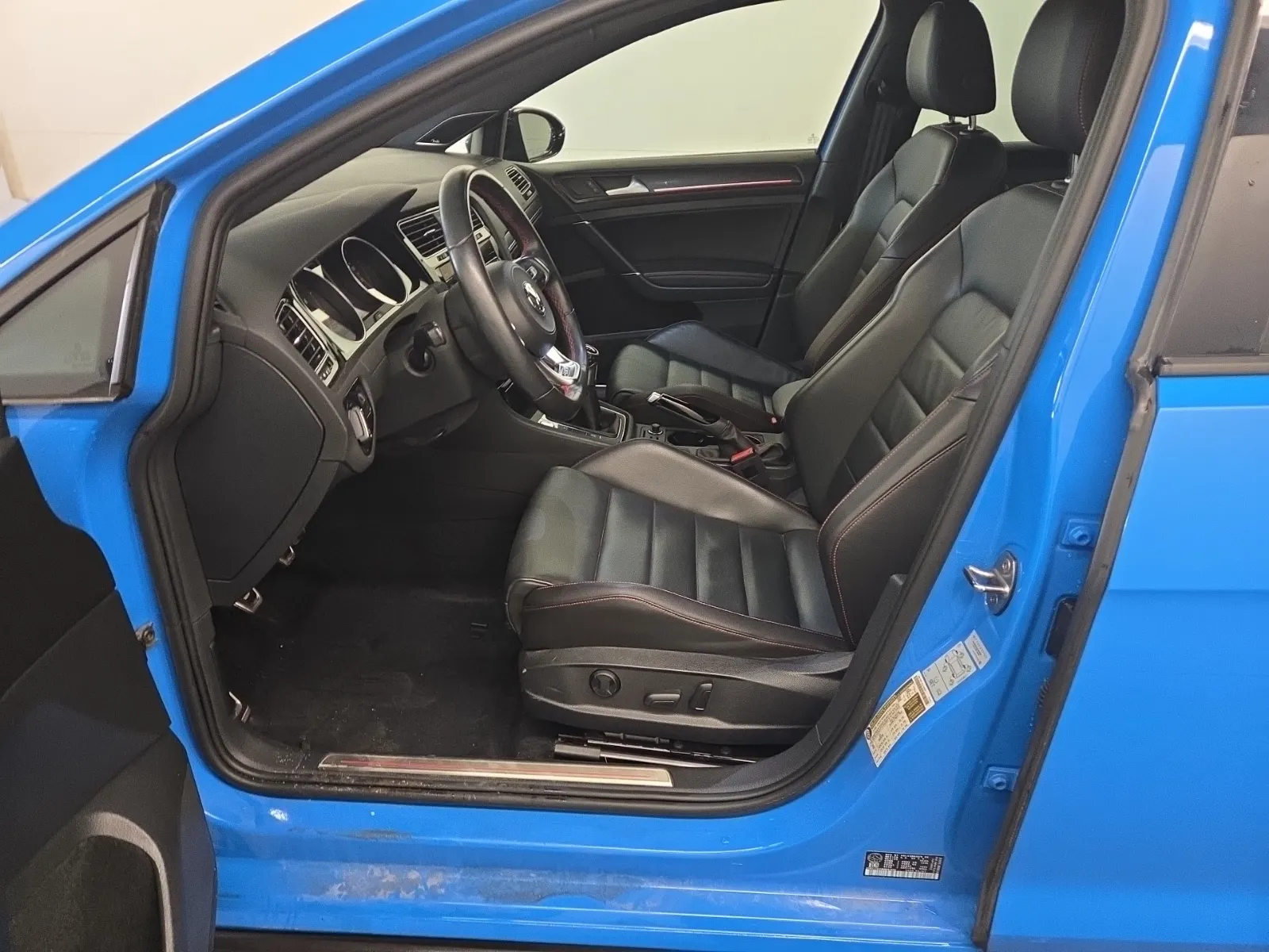 Front Interior Photo