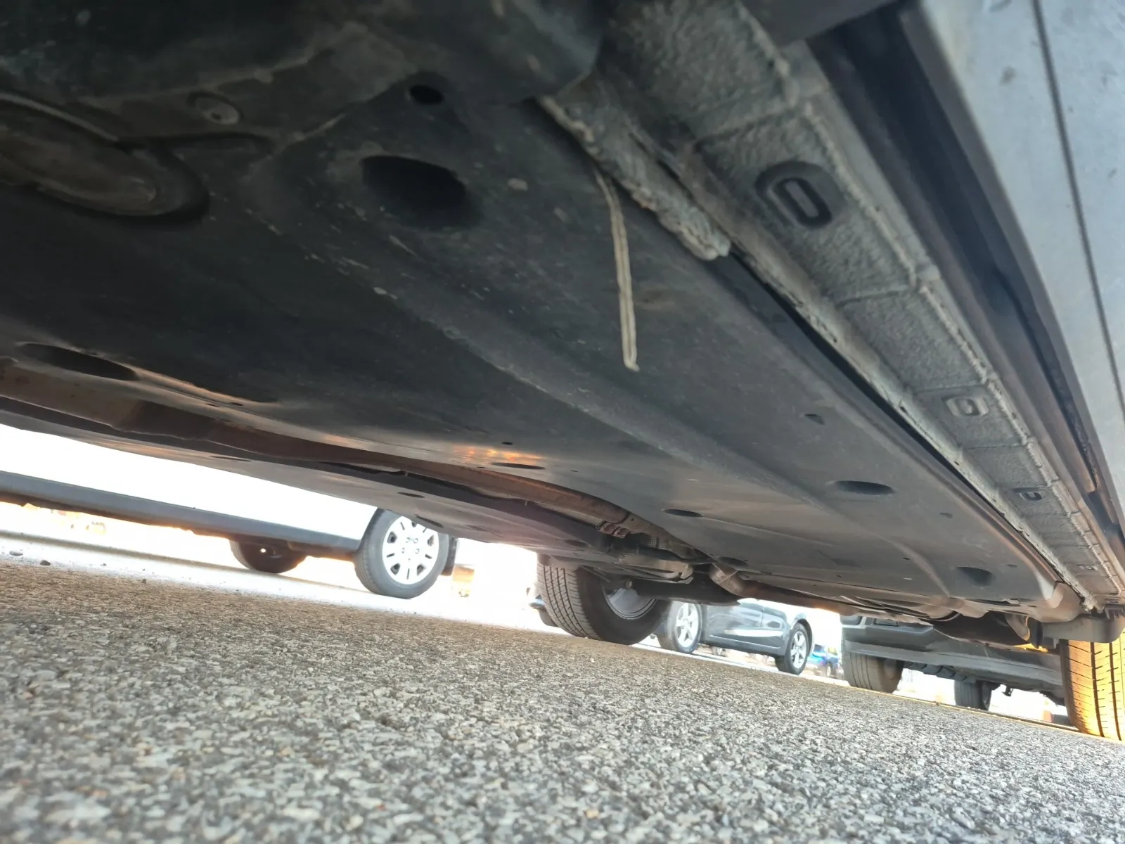 Undercarriage - Driver Photo