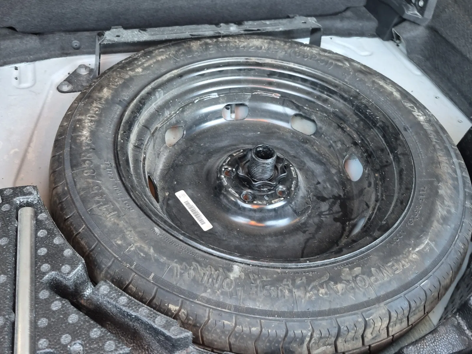 Spare Tire & Wheel Photo