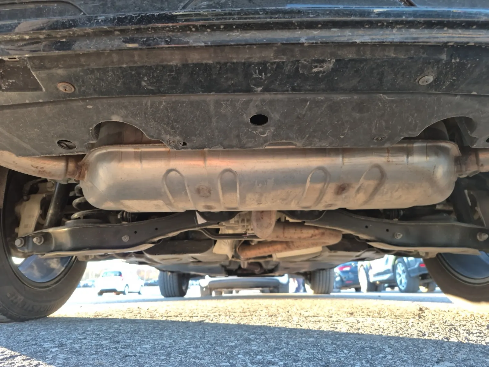 Undercarriage - Rear Photo