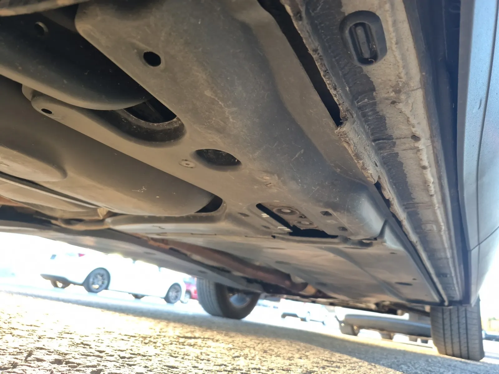 Undercarriage - Passenger Photo