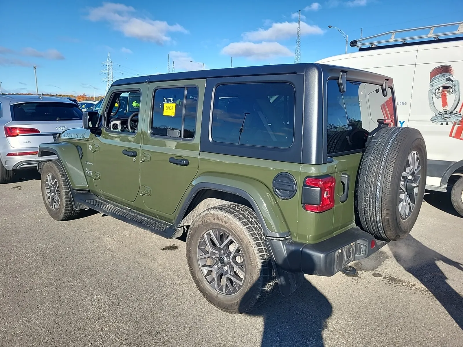 Driver Rear 3/4 Photo