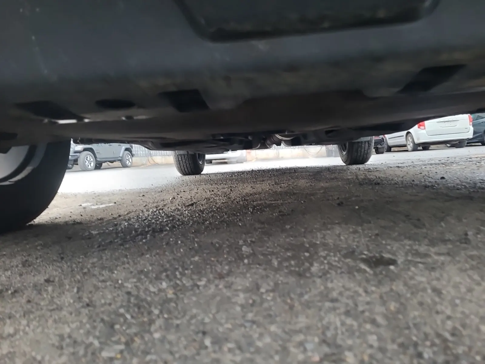 Undercarriage - Front Photo
