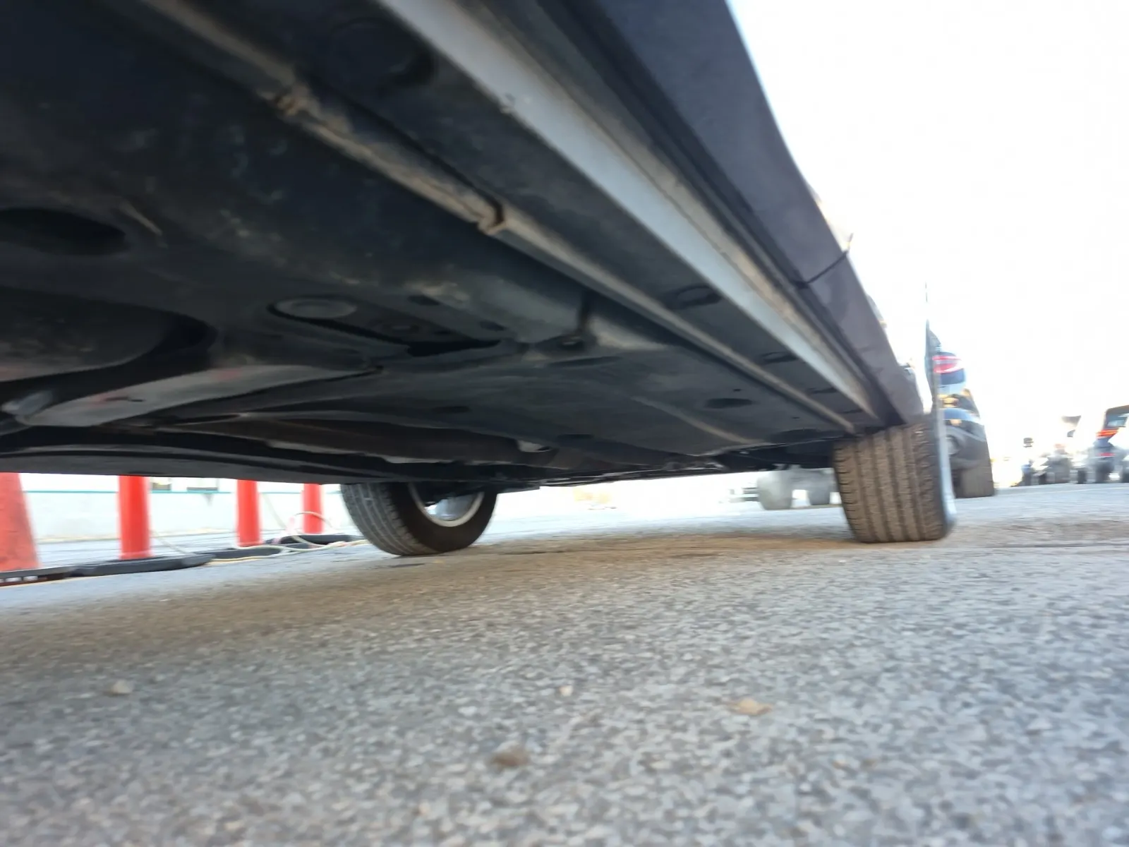 Undercarriage - Passenger Photo