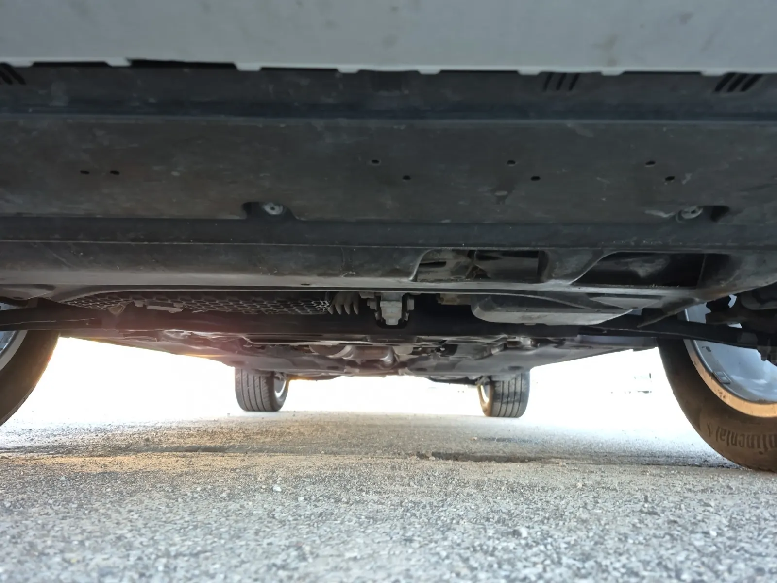 Undercarriage - Front Photo