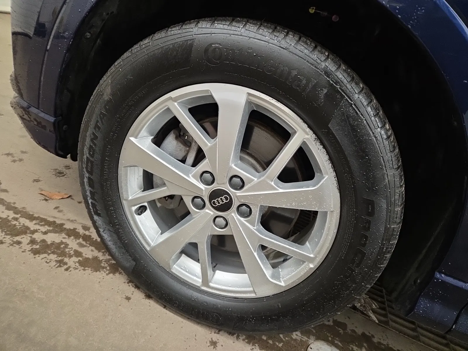 Front driver wheel/tire photo