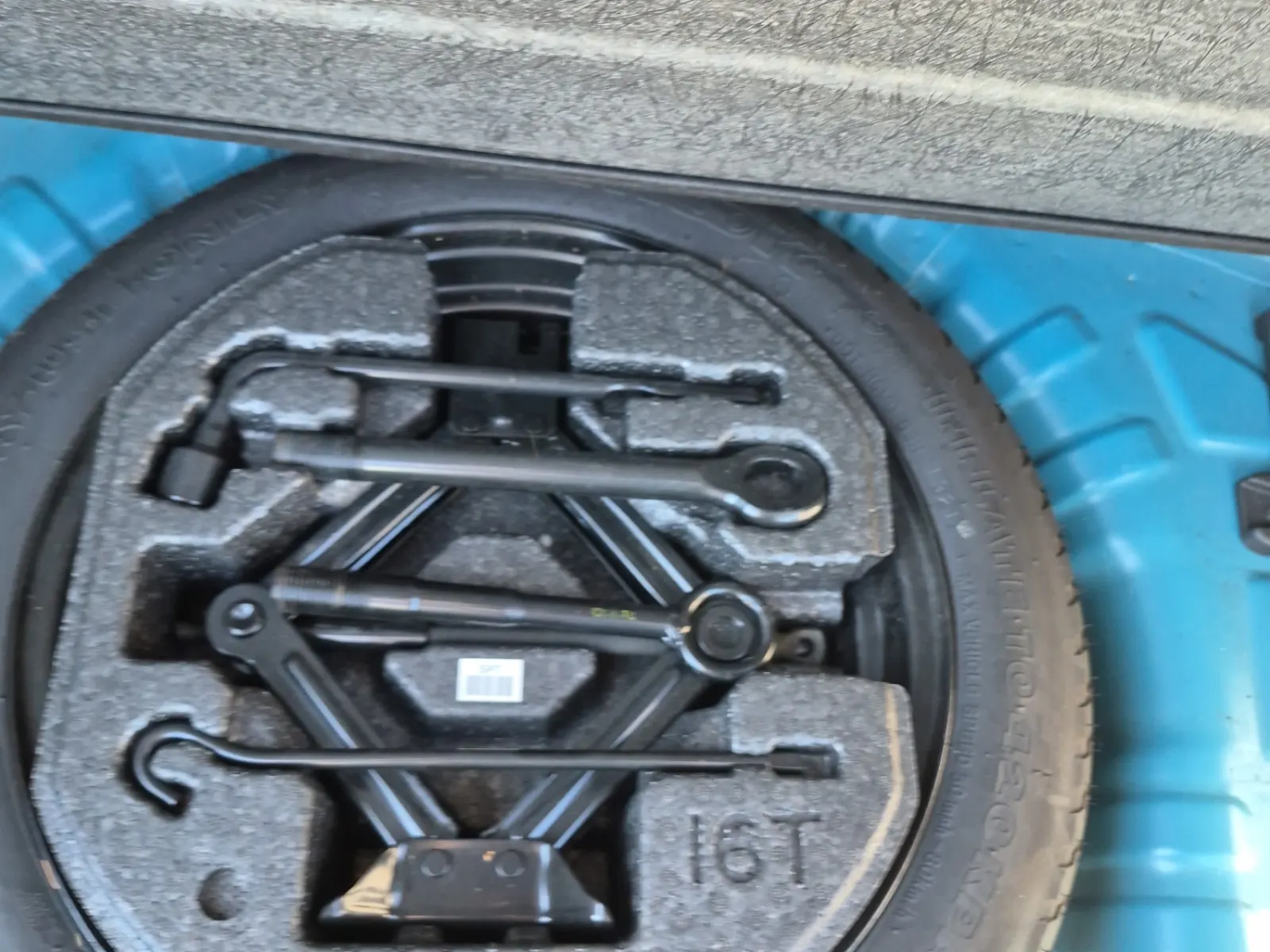 Spare Tire & Wheel Photo