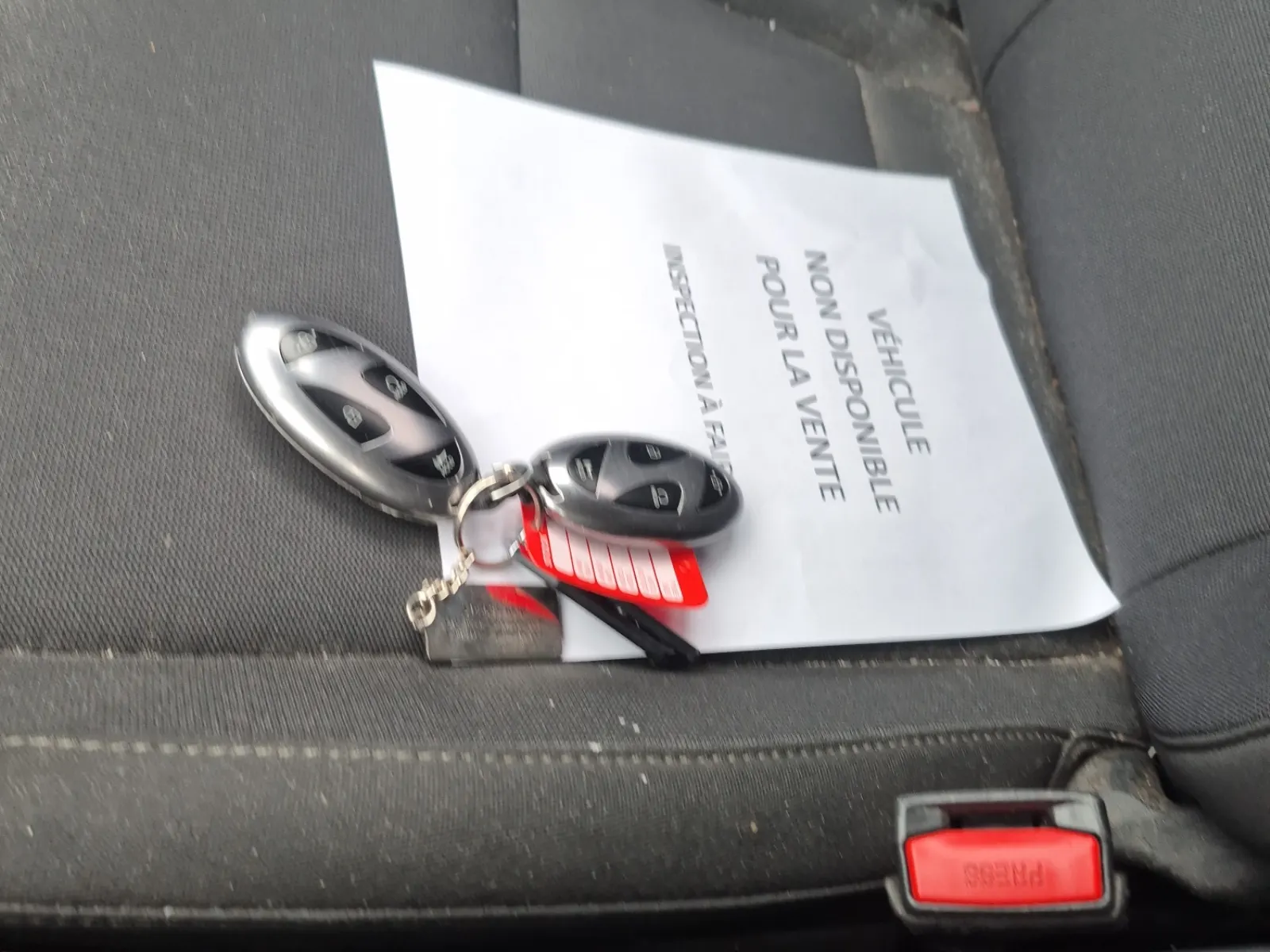Keys/Fobs/Manual Photo