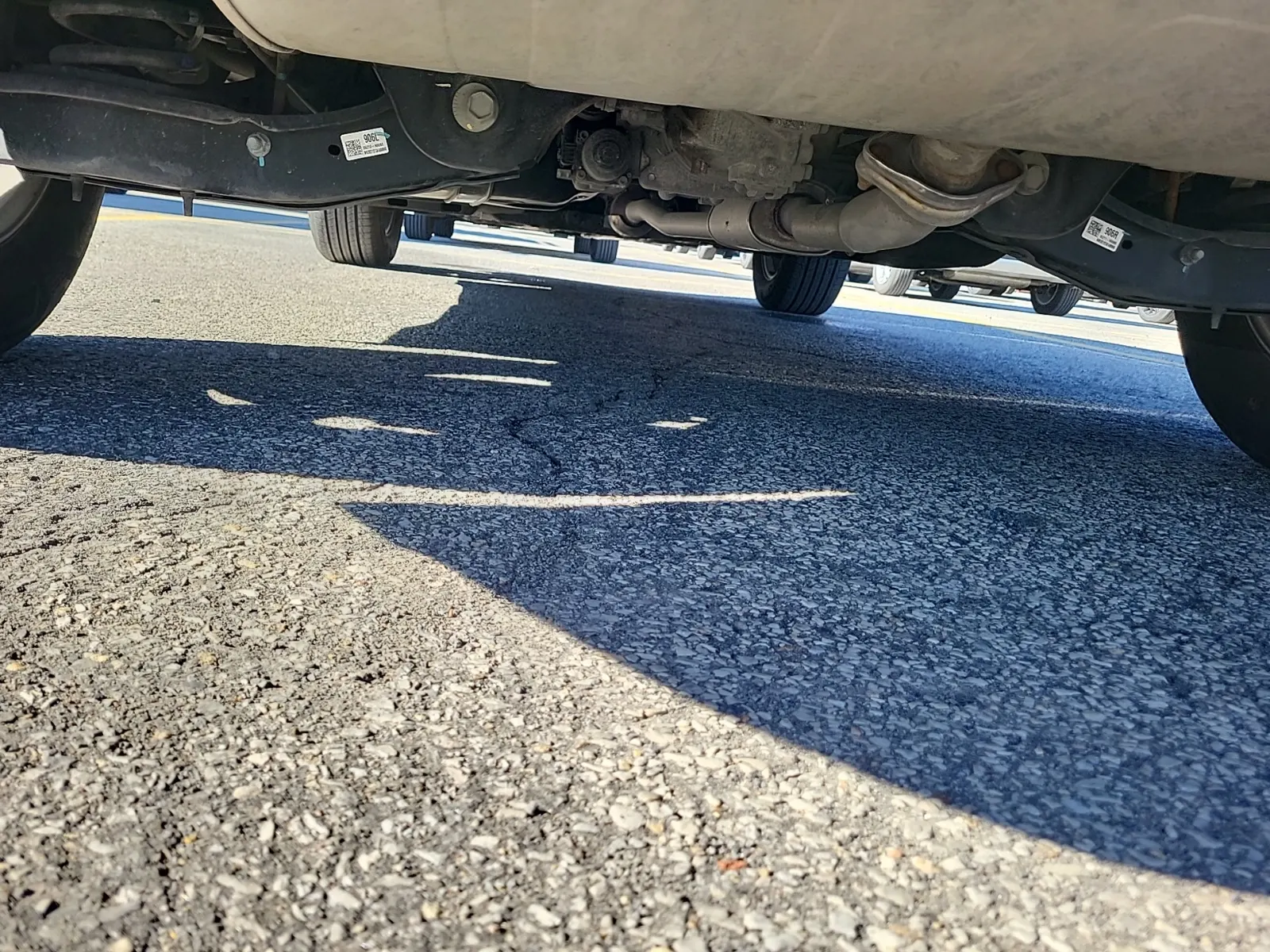 Undercarriage - Rear Photo