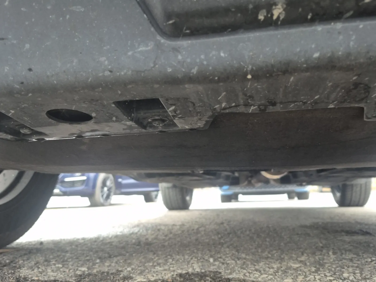 Undercarriage - Front Photo