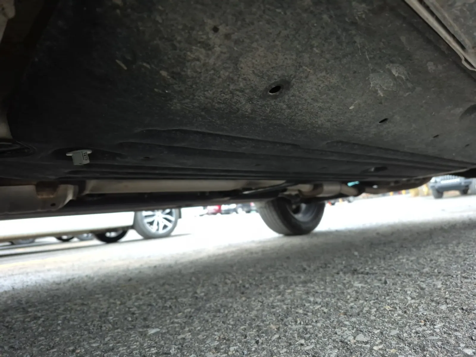 Undercarriage - Driver Photo