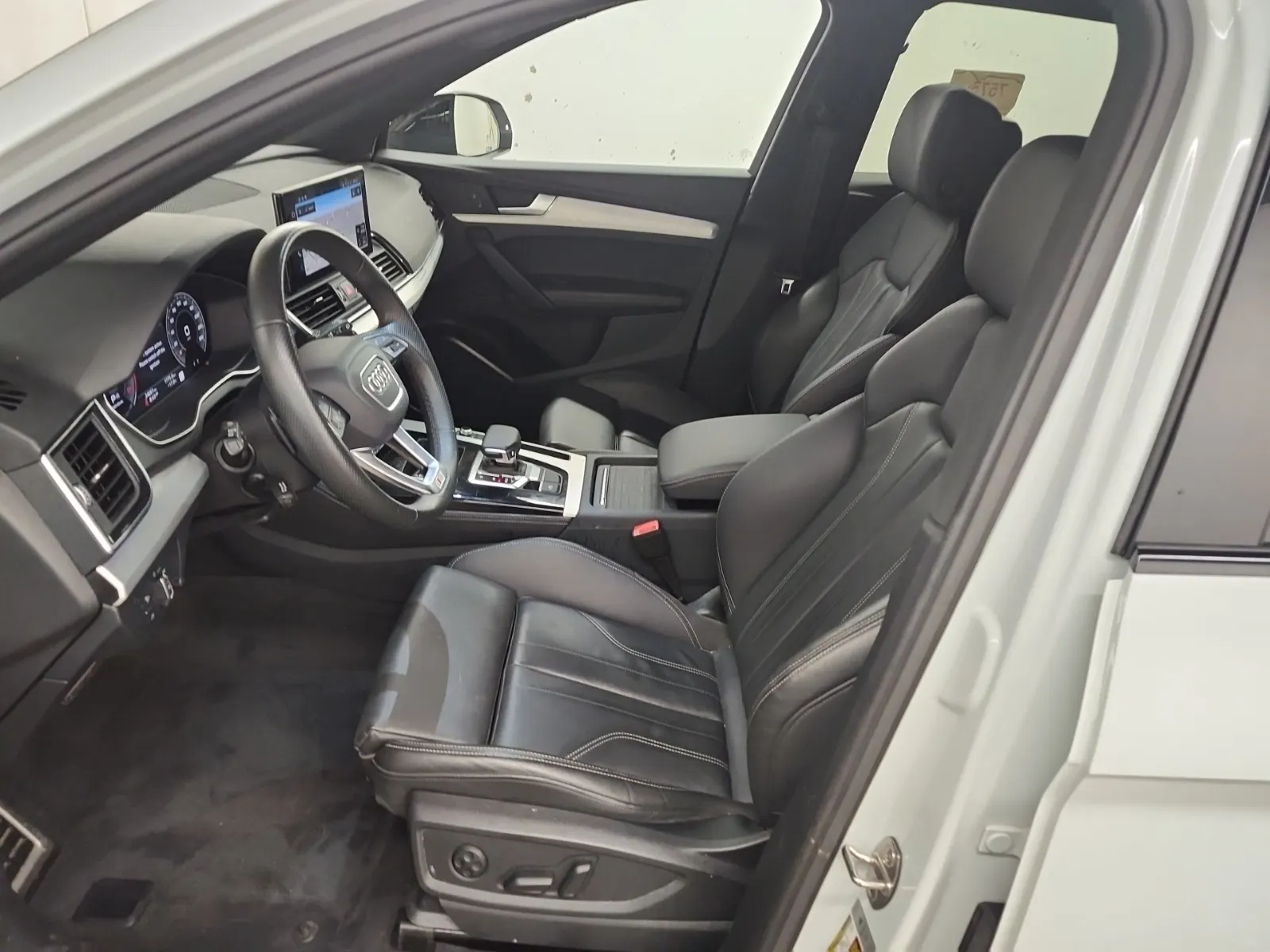 Front Interior Photo