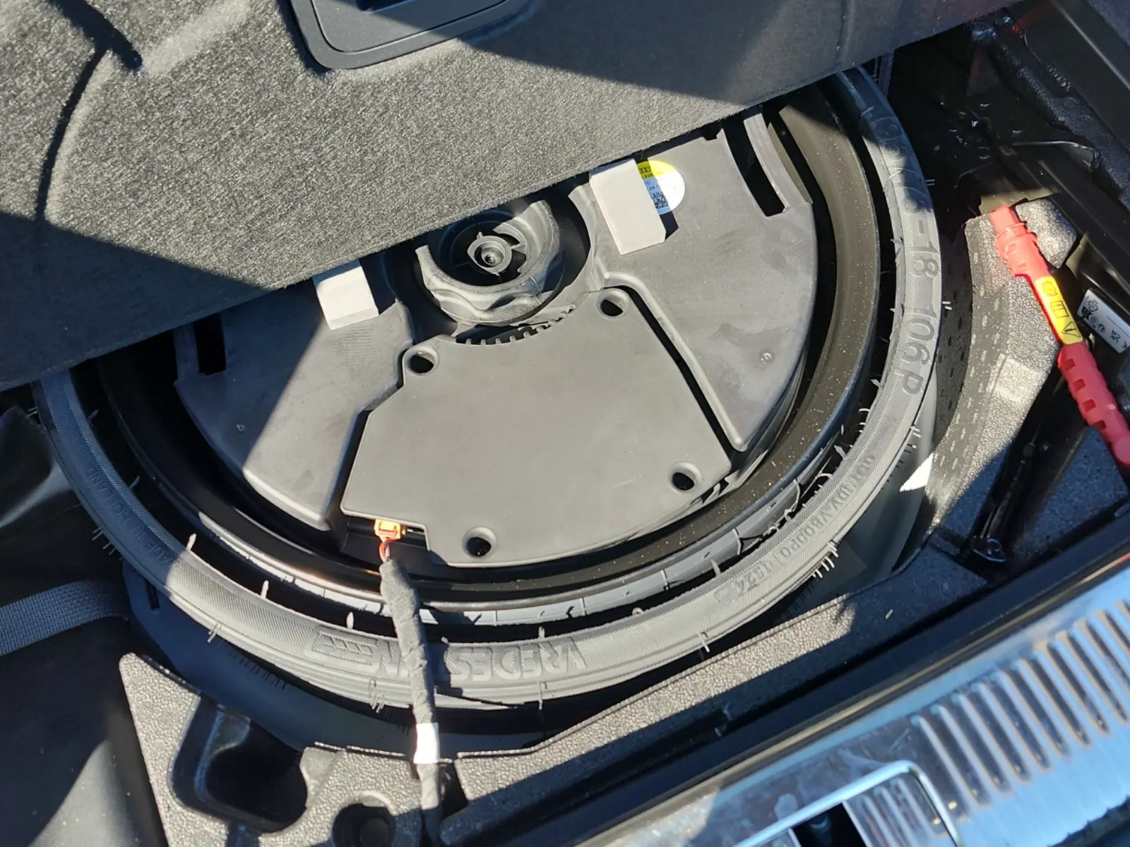 Spare Tire & Wheel Photo