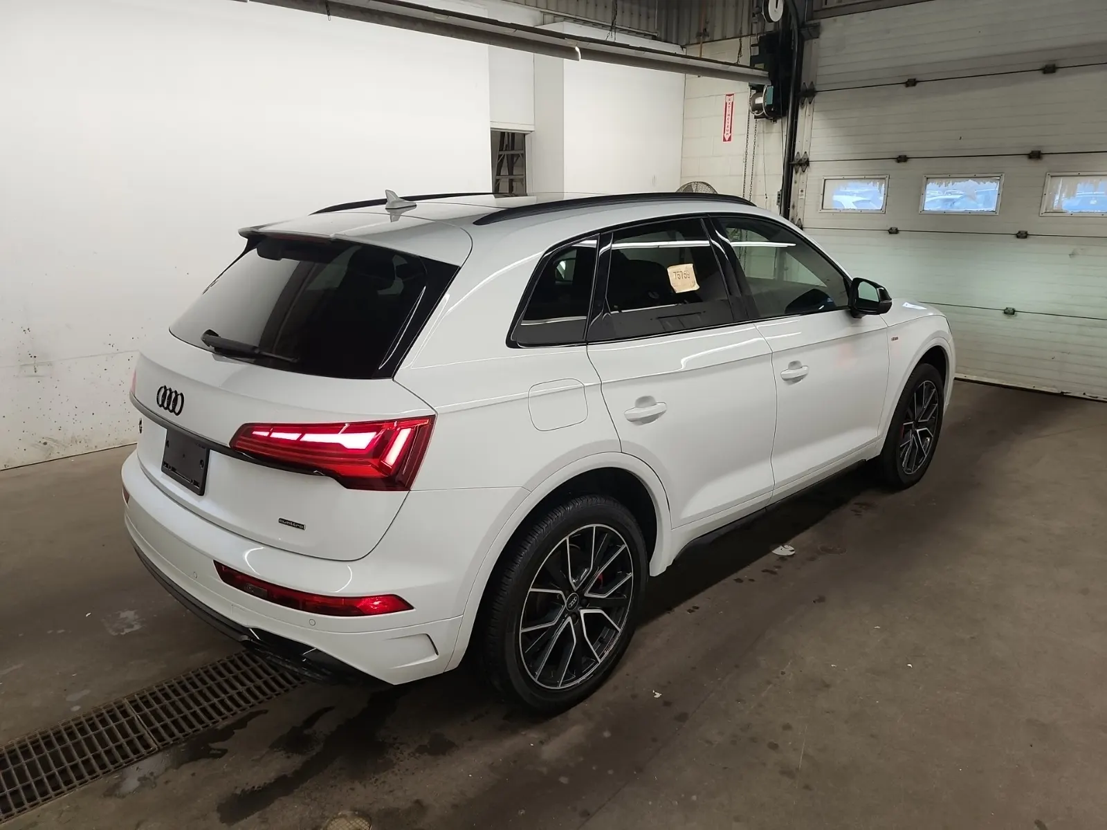 Passenger Rear 3/4 Photo