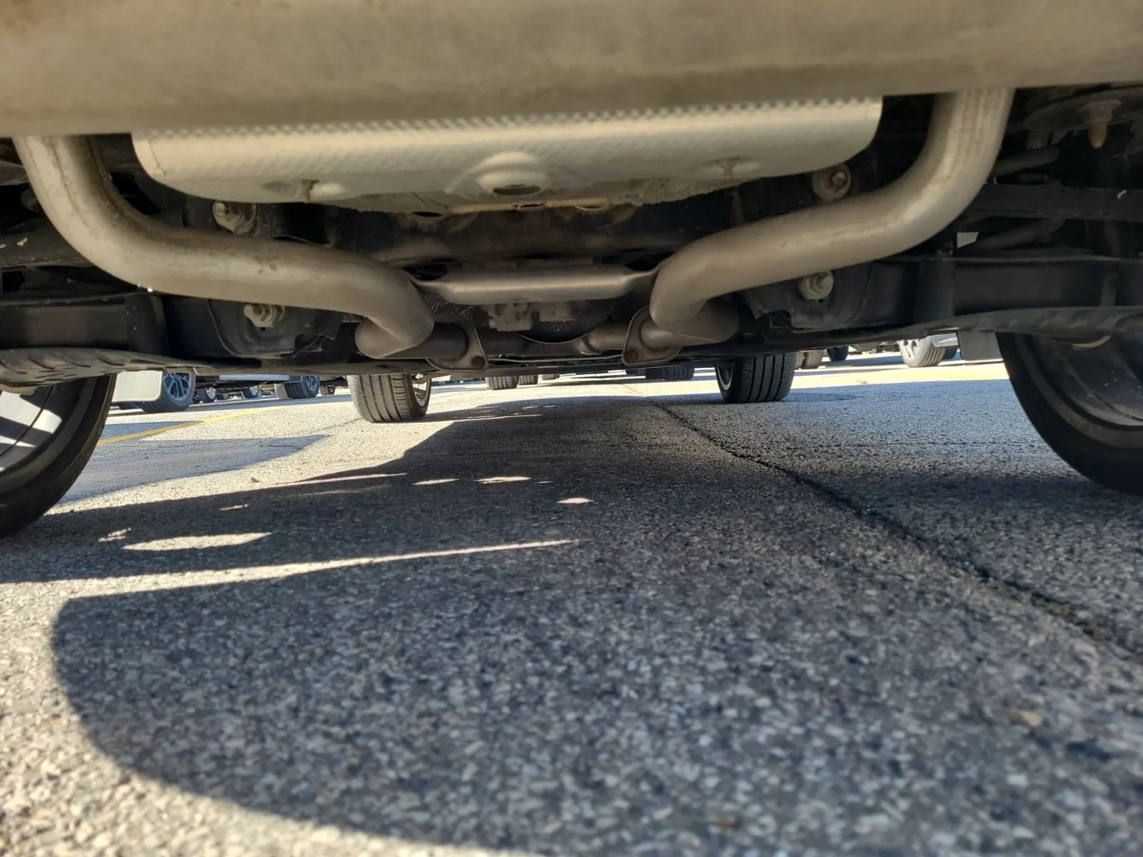 Undercarriage - Rear Photo