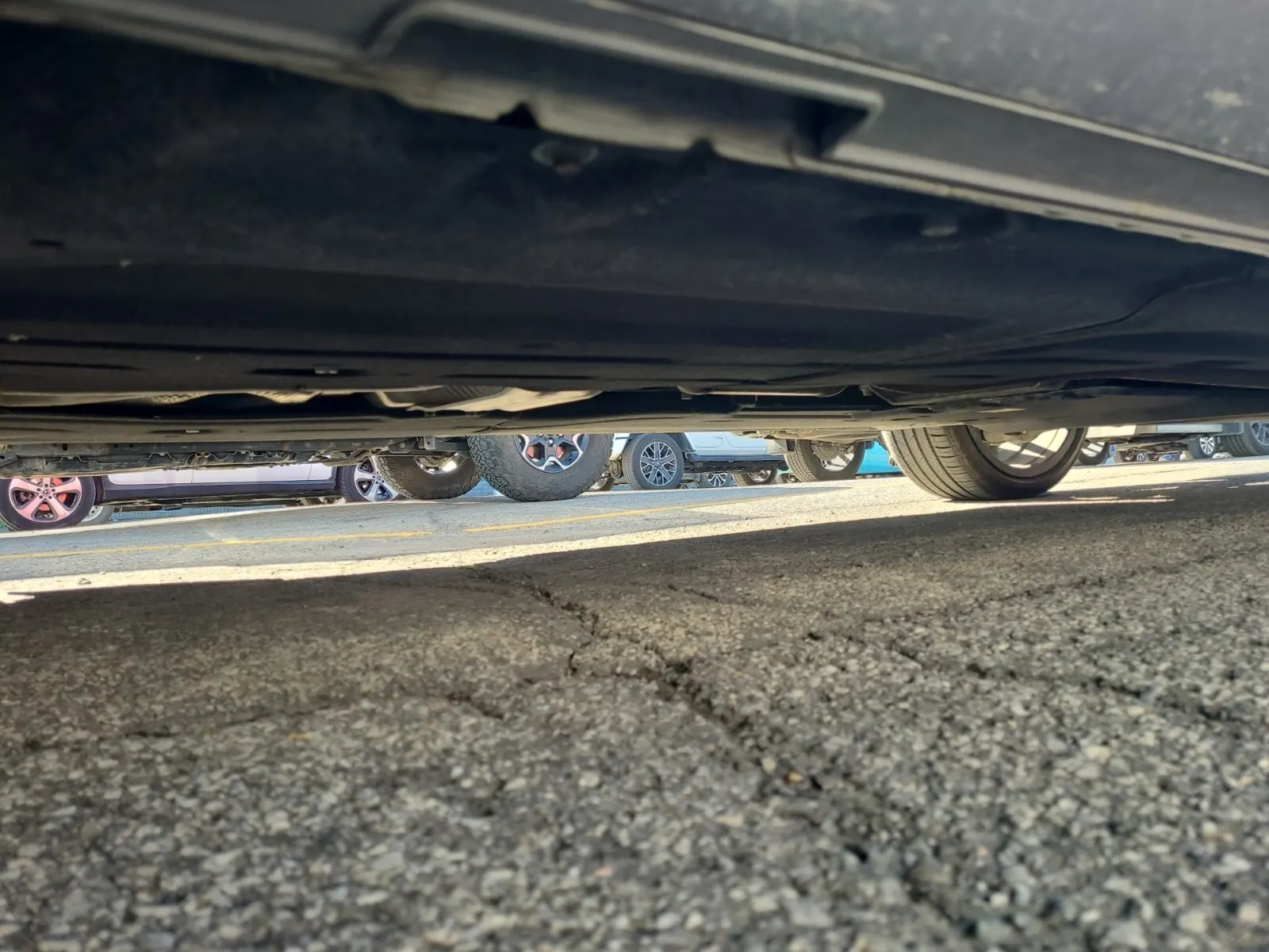 Undercarriage - Passenger Photo