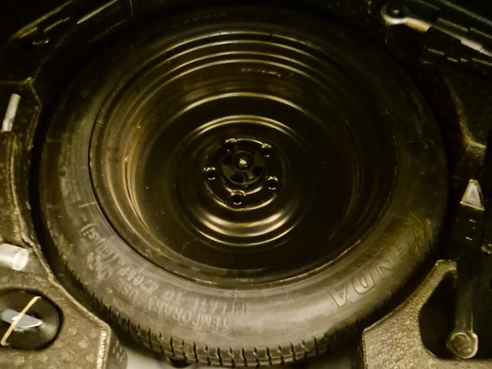 Spare Tire & Wheel Photo