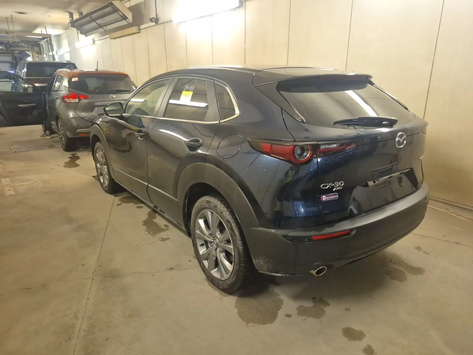 Driver Rear 3/4 Photo