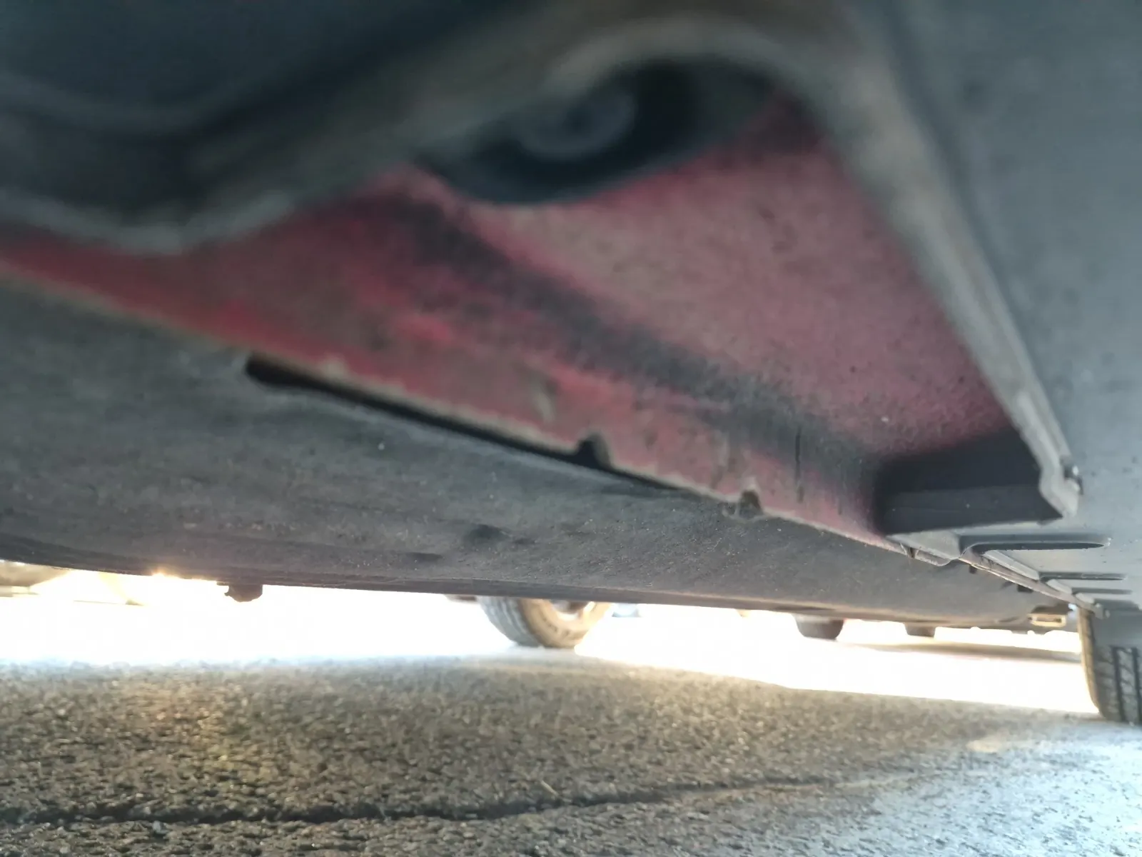 Undercarriage - Driver Photo