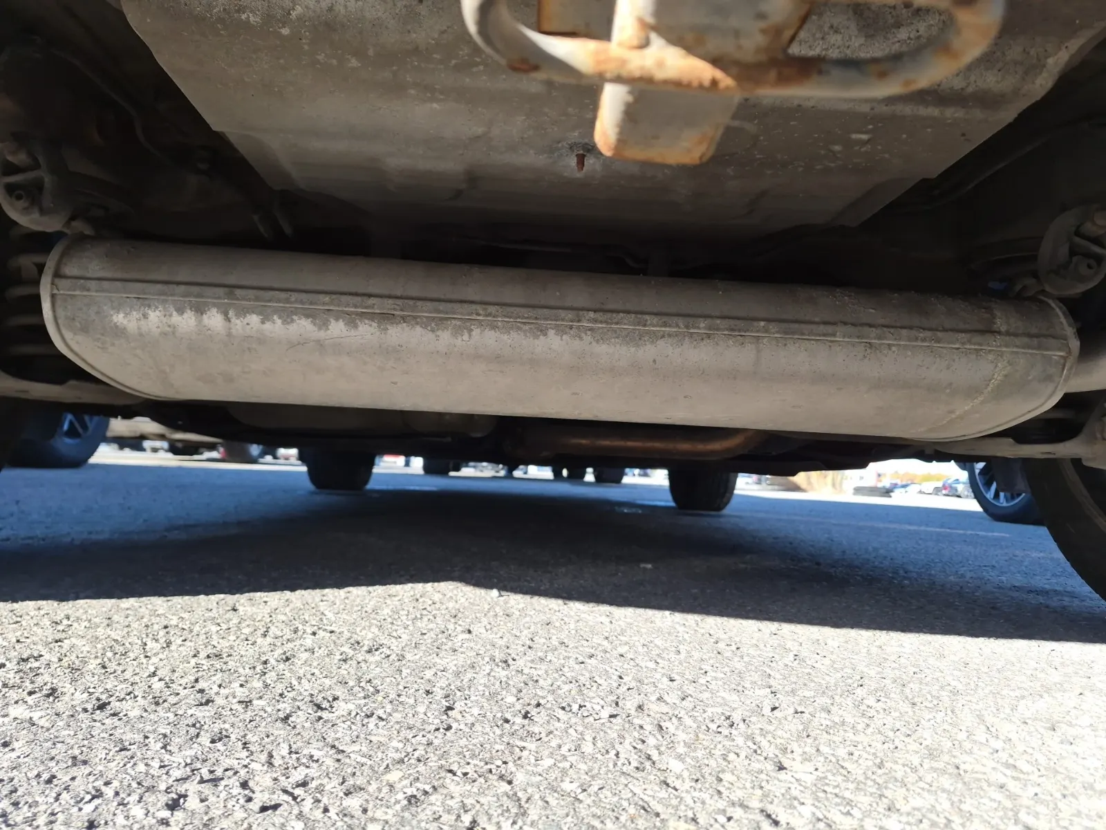 Undercarriage - Rear Photo