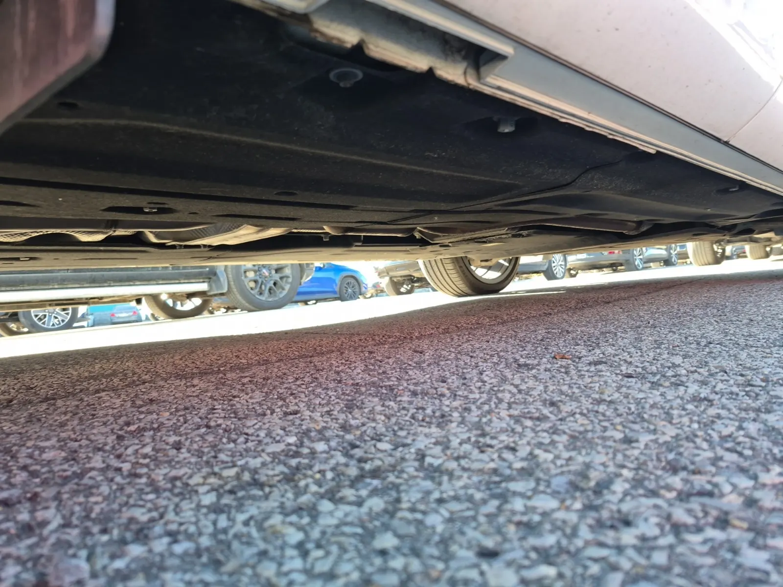 Undercarriage - Passenger Photo