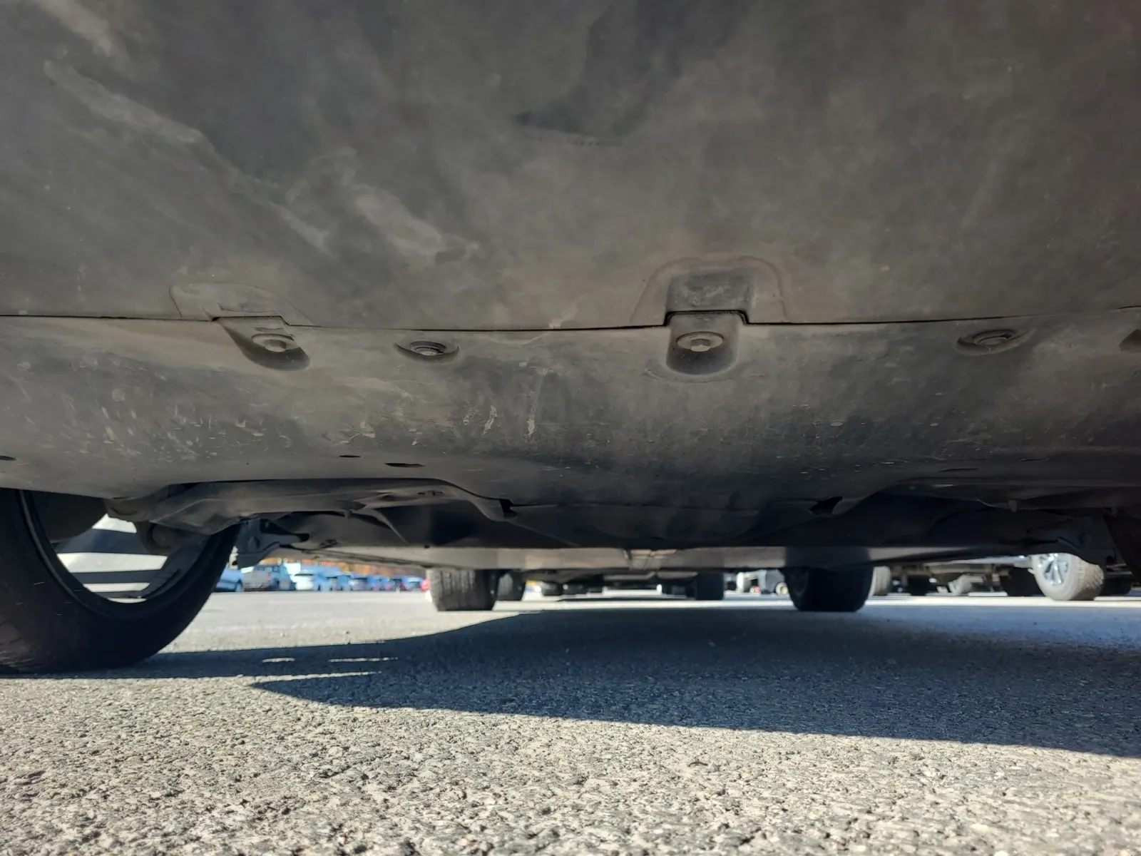 Undercarriage - Rear Photo