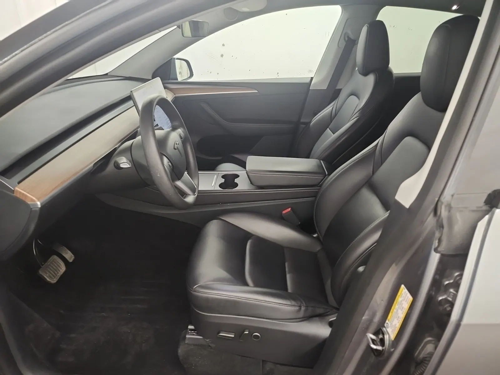 Front Interior Photo