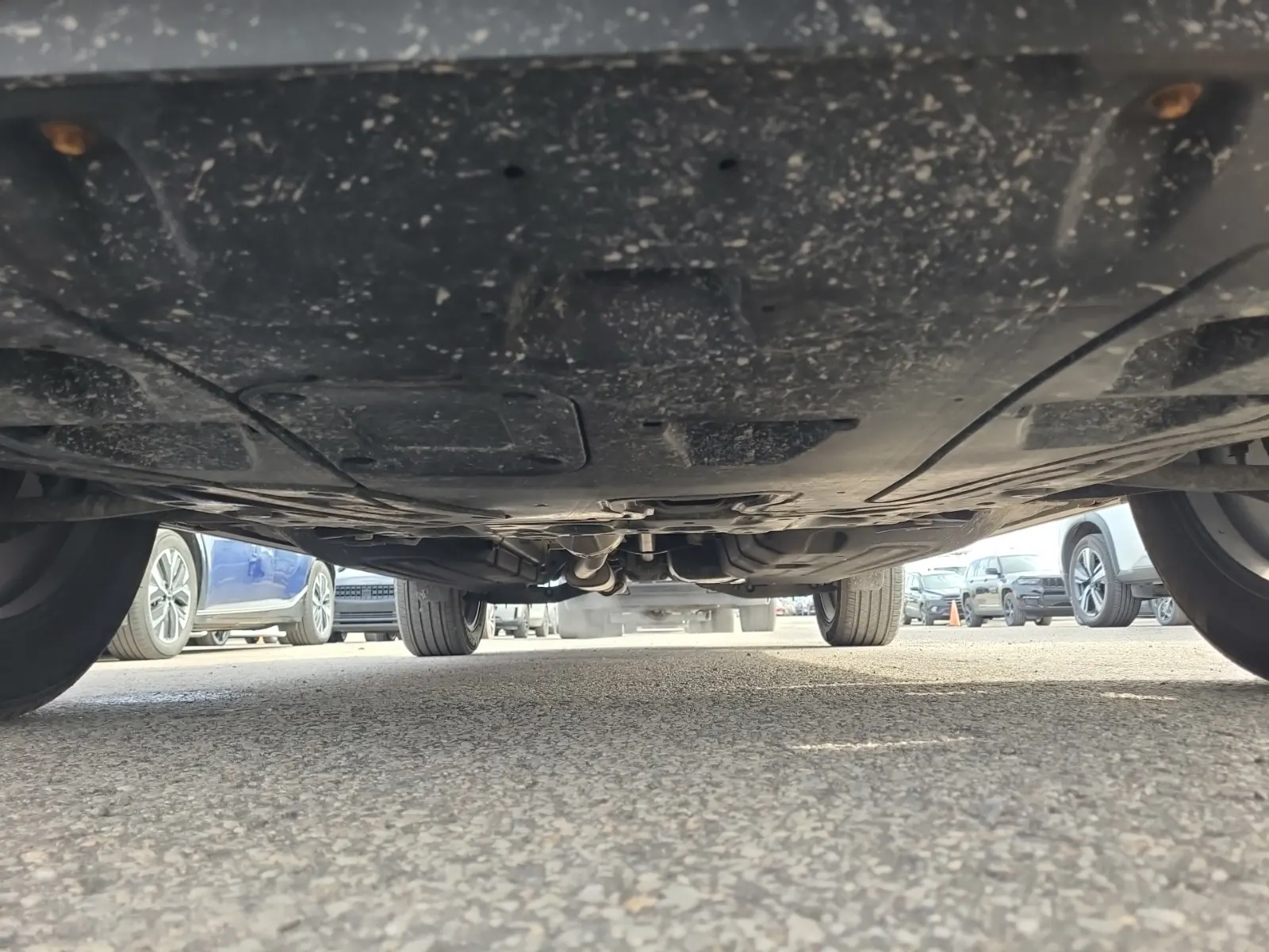 Undercarriage - Front Photo