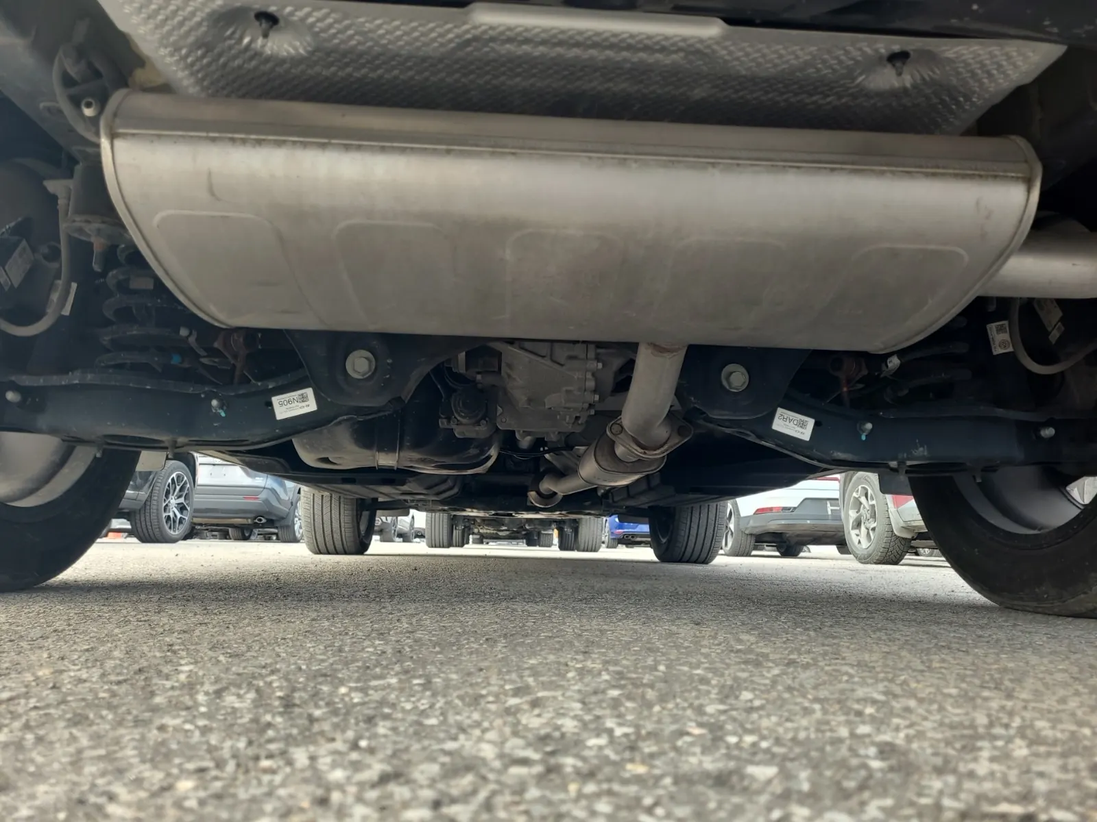Undercarriage - Rear Photo