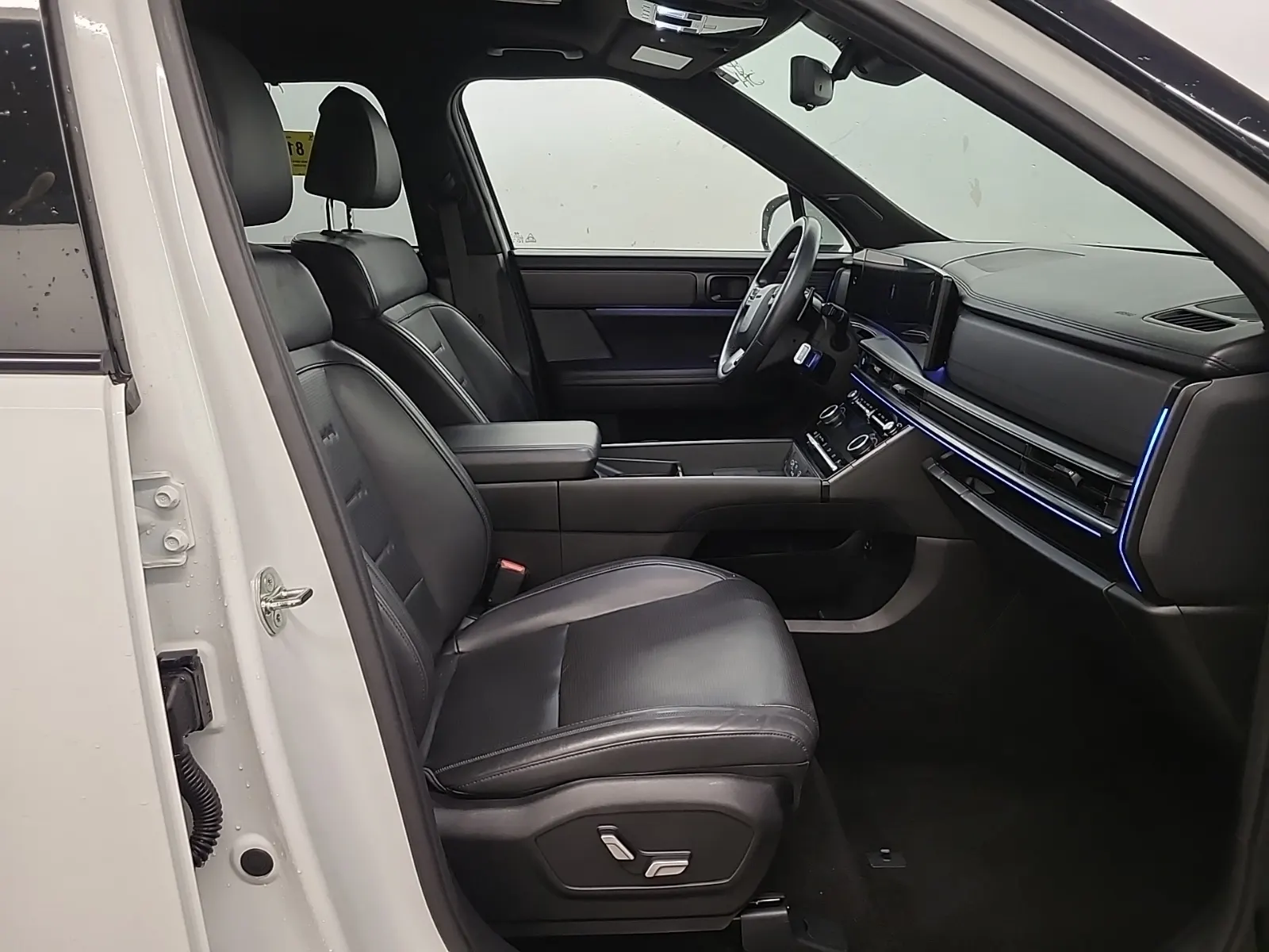 Right Side Interior Photo