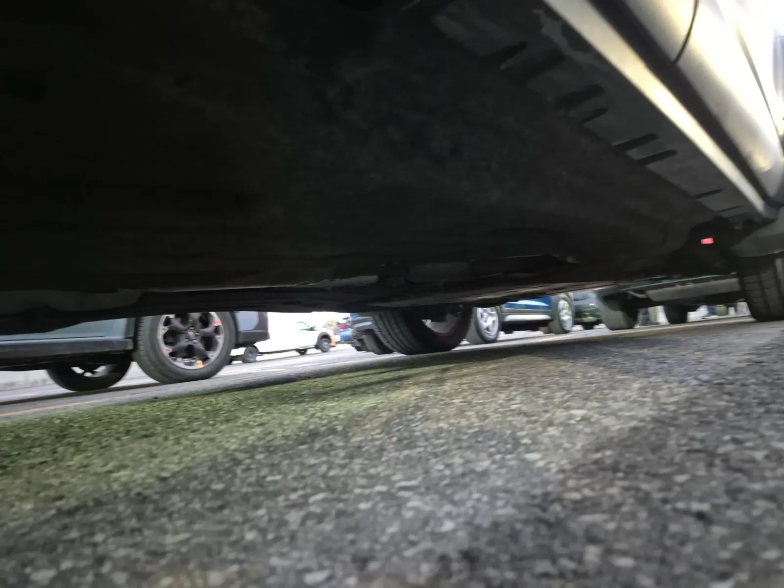 Undercarriage - Passenger Photo